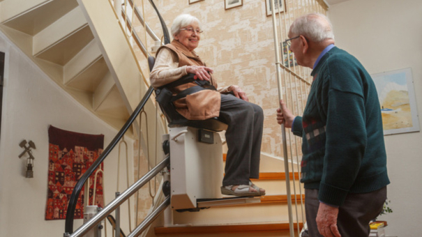 Seniors : comment adapter sa maison pour vieillir à domicile ?