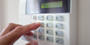 Alarme maison : un accessoire déco qui assure votre sécurité