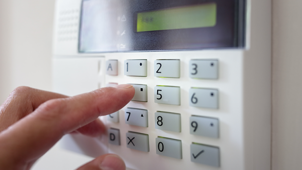 Alarme maison : un accessoire déco qui assure votre sécurité