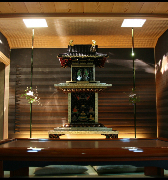 Quels meubles et objets pour une déco asiatique, un katana ?