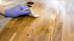 Comment prendre soin de vos meubles en bois en fonction des saisons ?